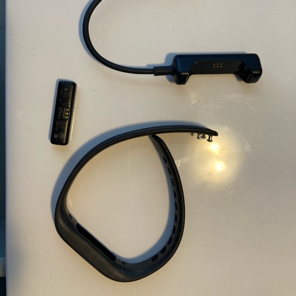 Fitbit Flex - Sleep and Activity Tracker - Picture 3 of 3